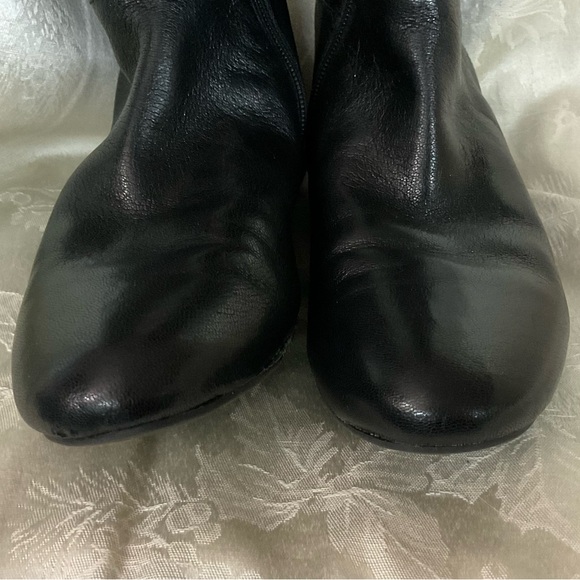 Nine West over the knee boot - Picture 5 of 8